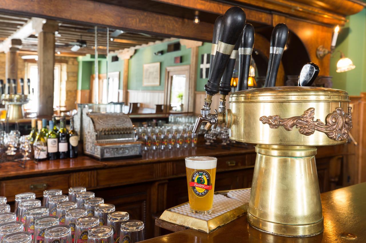 Commerce Street Brewery Hotel Mineral Point エクステリア 写真